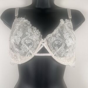 Victoria’s Secret Dream Angels Push-up Without Padding Bra Size 38DD Unlined